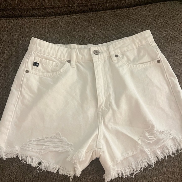 NWT KanCan white denim district shorts sz L - Picture 1 of 4
